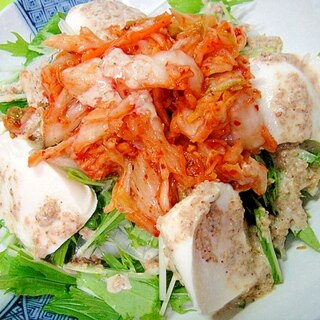 ゴマ風味☆キムチと豆腐のサラダ